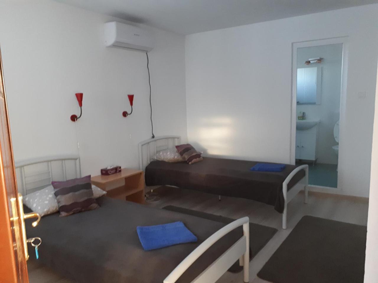 Motel Traffic Lintesti 외부 사진
